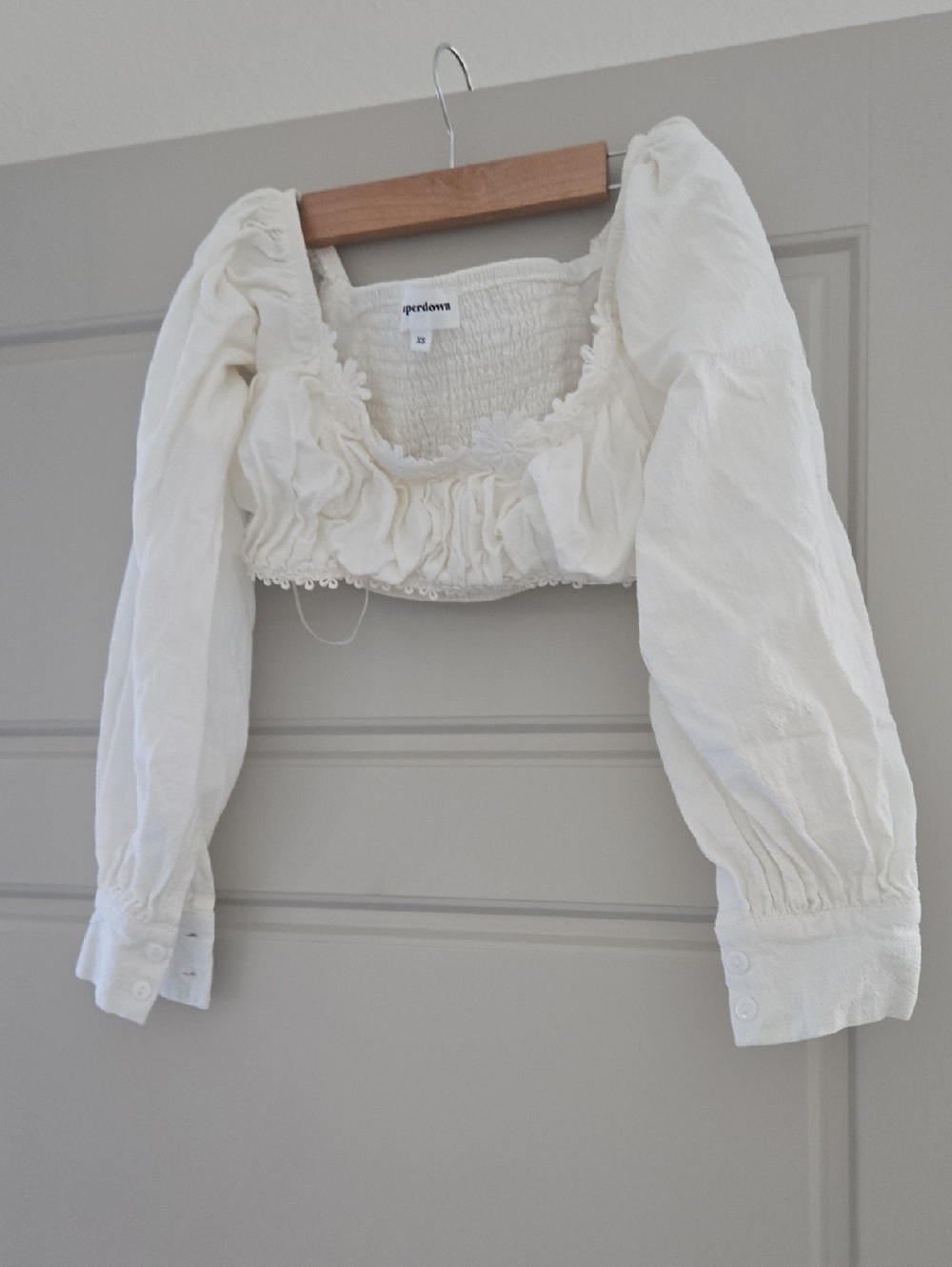Long Sleeve Daisy Crop Top